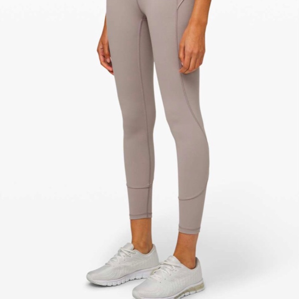 lululemon in movement tight 7/8 length size 4
